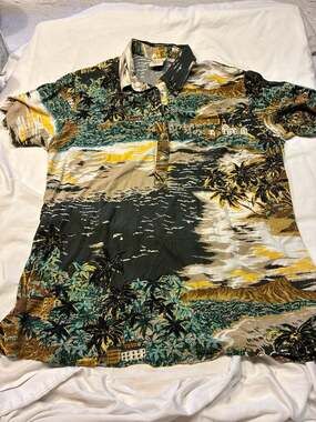 Go Barefoot Vintage Diamond Head Waikiki Beach Hawaiian Rayon Shirt Size L
